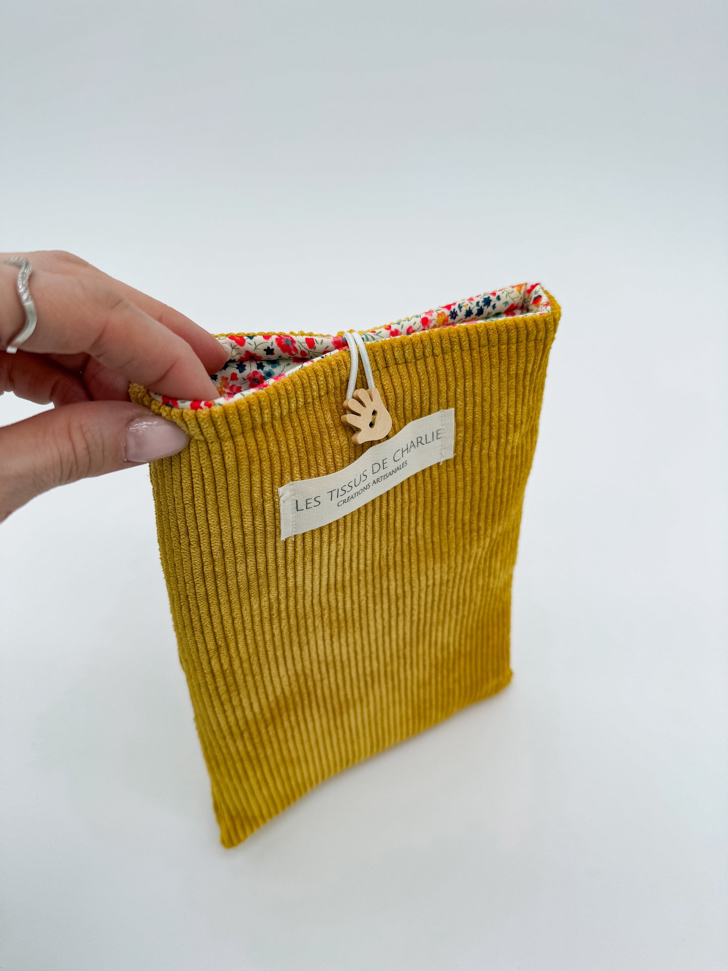 Housse jaune moutarde pour livre de poche