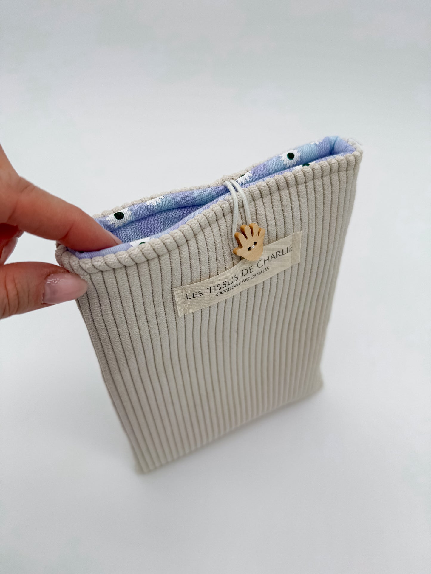 Housse gris clair pour livre de poche