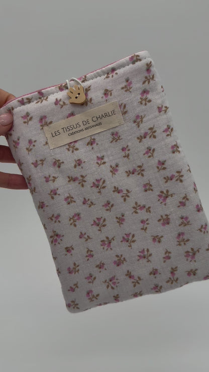 Housse fleurie pour livre de poche